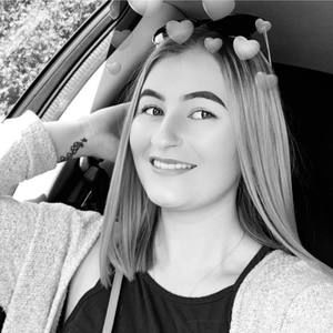 Meet your Posher, Laura